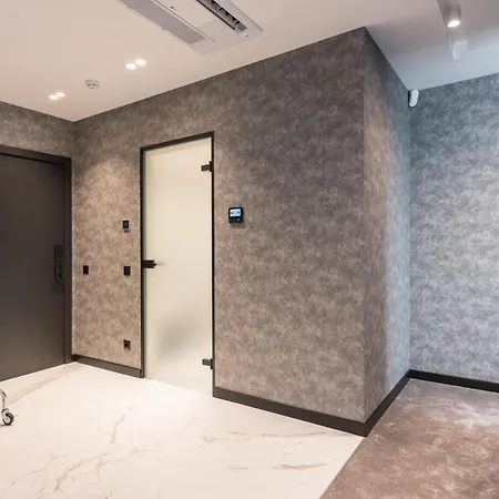 Lotus Luxury Hotel *