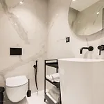 מלון Lotus Luxury