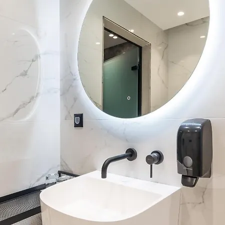 Lotus Luxury Otel